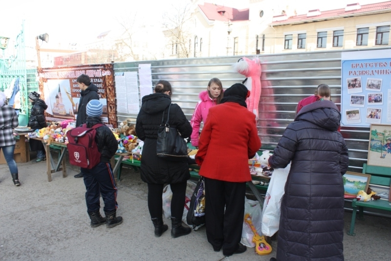 Благотворительная ярмарка «Крымская масленица» в Петро-Павловском кафедральном соборе
